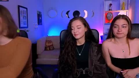 Snapshot of eva_smiith_ chatting on June 2026 05:43:02 AM Eva online show from June 2026 05:43:02 AM