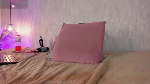 Eva online show from September 2025 03:50:02 PM