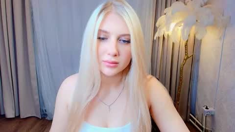 Snapshot of evacadooo chatting on February 2026 02:40:02 AM Eva online show from February 2026 02:40:02 AM