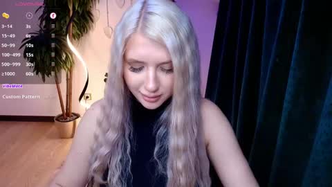 Eva  online show from April 2026 03:52:01 AM