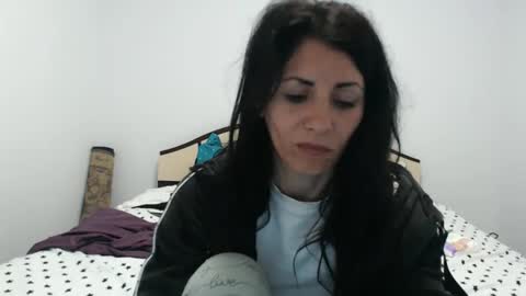 Snapshot of evacrisxxx chatting on April 2026 03:15:02 AM hornycrissyyourlove online show from April 2026 03:15:02 AM