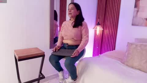 Snapshot of evagoddess_ chatting on May 2026 08:25:02 PM EVA GODDESS online show from May 2026 08:25:02 PM