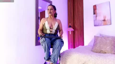 Snapshot of evagoddess_ chatting on June 2026 08:25:02 PM EVA GODDESS online show from June 2026 08:25:02 PM