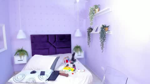 evahalston online show from March 2025 10:06:02 AM