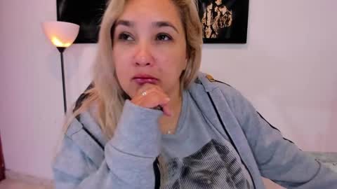  Eva  online show from January 2025 12:57:02 PM