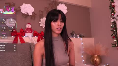 Eva Moretti online show from December 2025 07:32:01 PM