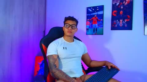 Snapshot of evan_greey chatting on October 2025 06:46:02 AM EVAN GREY online show from October 2025 06:46:02 AM