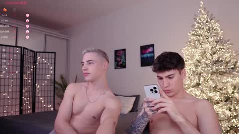 evan_white_ online show from December 2024 04:10:01 PM