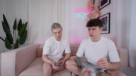 evan_white_ online show from March 2025 03:05:02 PM