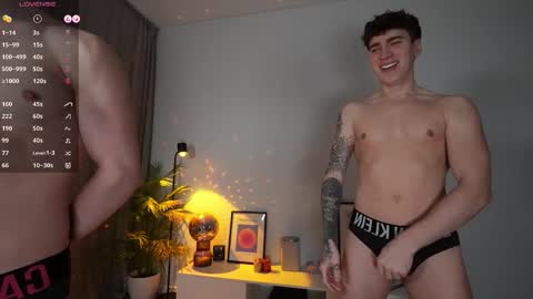 evan_white_ online show from March 2026 04:09:01 PM