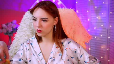 Eva  online show from February 2025 12:37:01 PM