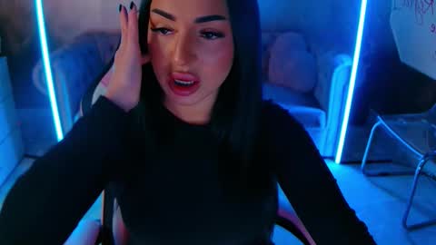 Snapshot of evanew_ chatting on October 2025 05:14:01 PM Eva online show from October 2025 05:14:01 PM