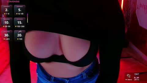 Snapshot of evanew_ chatting on November 2025 05:04:01 PM Eva online show from November 2025 05:04:01 PM