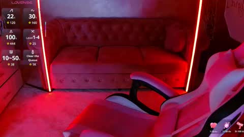 Snapshot of evanew_ chatting on November 2025 05:50:02 PM Eva online show from November 2025 05:50:02 PM