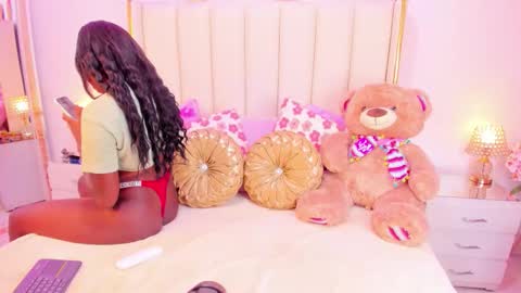 evangelin_ts online show from November 2025 02:06:02 PM