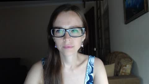 Snapshot of evangeline06 chatting on June 2026 09:01:02 AM YourMistress online show from June 2026 09:01:02 AM