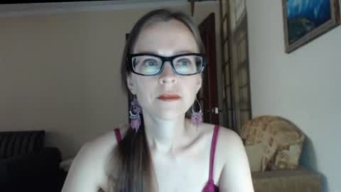 Snapshot of evangeline06 chatting on June 2026 08:36:02 AM YourMistress online show from June 2026 08:36:02 AM