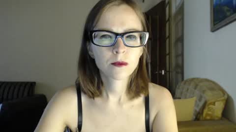 Snapshot of evangeline06 chatting on July 2026 07:59:02 AM YourMistress online show from July 2026 07:59:02 AM