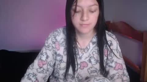 Snapshot of evangeline_petite chatting on November 2025 03:06:01 AM eva online show from November 2025 03:06:01 AM