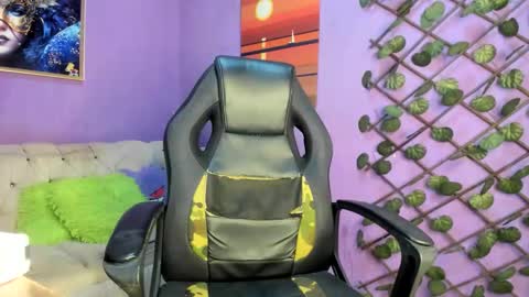 evangely online show from November 2025 12:16:02 PM