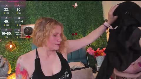 Snapshot of evangelyne_rose chatting on February 2026 07:47:02 PM Evangelyne online show from February 2026 07:47:02 PM