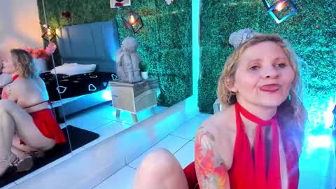 Snapshot of evangelyne_rose chatting on February 2026 07:45:01 PM Evangelyne online show from February 2026 07:45:01 PM