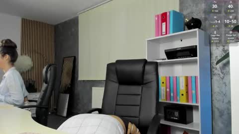 Your Fantasy online show from November 2025 07:46:02 PM