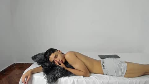 Snapshot of evans_collins24 chatting on December 2024 08:15:01 AM Evans collins24 online show from December 2024 08:15:01 AM