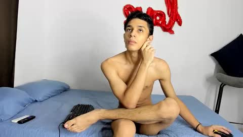 Snapshot of evans_collins24 chatting on October 2025 01:50:02 AM Evans collins24 online show from October 2025 01:50:02 AM