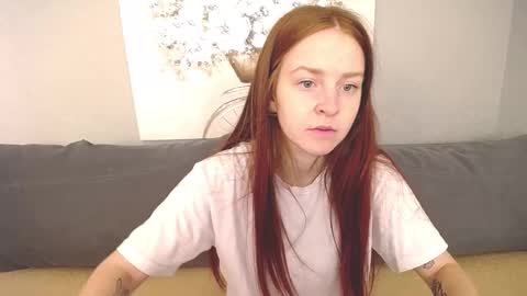 Snapshot of evarey_ chatting on September 2025 04:23:01 AM Adelina online show from September 2025 04:23:01 AM