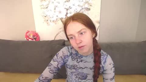 Snapshot of evarey_ chatting on September 2025 04:16:01 AM Adelina online show from September 2025 04:16:01 AM