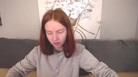 Snapshot of evarey_ chatting on October 2025 04:21:02 AM Adelina online show from October 2025 04:21:02 AM