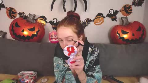 Snapshot of evarey_ chatting on October 2025 05:37:02 AM Adelina online show from October 2025 05:37:02 AM