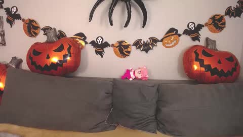 Snapshot of evarey_ chatting on October 2025 05:33:01 AM Adelina online show from October 2025 05:33:01 AM