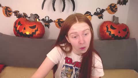 Snapshot of evarey_ chatting on October 2025 05:20:02 AM Adelina online show from October 2025 05:20:02 AM