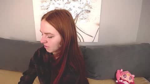 Snapshot of evarey_ chatting on November 2025 05:20:02 AM Adelina online show from November 2025 05:20:02 AM