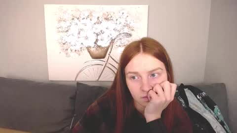 Snapshot of evarey_ chatting on November 2025 05:28:02 AM Adelina online show from November 2025 05:28:02 AM