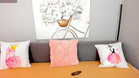 Snapshot of evarey_ chatting on November 2025 05:30:02 AM Adelina online show from November 2025 05:30:02 AM