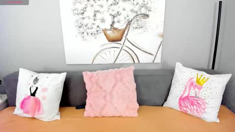 Snapshot of evarey_ chatting on November 2025 08:14:01 AM Adelina online show from November 2025 08:14:01 AM