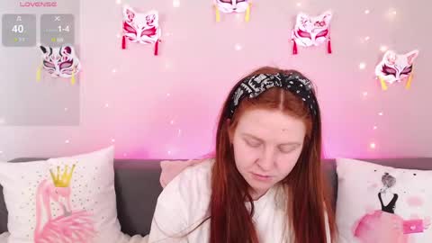 Snapshot of evarey_ chatting on May 2026 05:04:02 AM Adelina online show from May 2026 05:04:02 AM