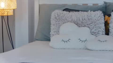 evareyss online show from February 2025 08:27:02 AM