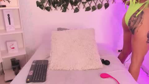 EVARITZ online show from February 2026 05:03:01 PM