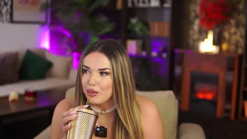 Eva online show from October 2025 03:53:01 PM