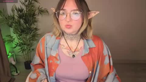 Snapshot of evathewitcher chatting on June 2026 01:39:01 AM EvaTheWitcher online show from June 2026 01:39:01 AM