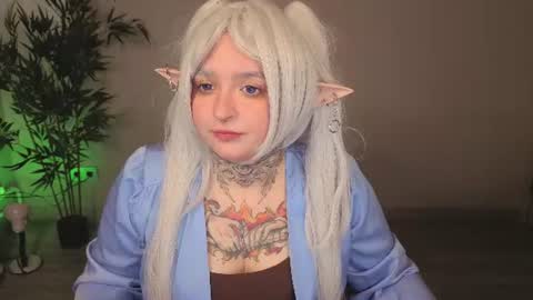Snapshot of evathewitcher chatting on June 2026 02:03:01 AM EvaTheWitcher online show from June 2026 02:03:01 AM