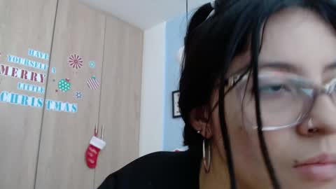 Snapshot of evatits_1 chatting on December 2024 12:16:02 PM Eva Carter online show from December 2024 12:16:02 PM