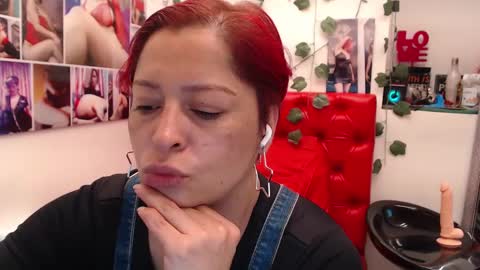 Eva Twiss online show from March 2025 11:42:02 AM