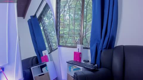 Eva Queen online show from September 2025 08:54:01 PM