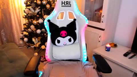 eveeevian online show from January 2025 01:36:02 PM