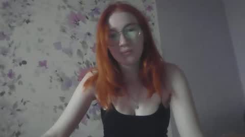 Snapshot of eveliina_shy chatting on December 2025 08:42:02 AM Evelina online show from December 2025 08:42:02 AM